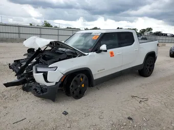 2022 Rivian R1T 7FCTGAAA1NN009025