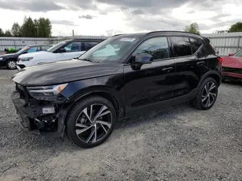 2021 Volvo XC40 YV4162UM7M2515130