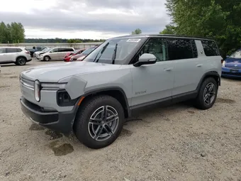 2025 Rivian R1S 7PDSGBBA5SN048226