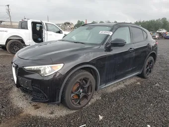 2018 Alfa Romeo Stelvio ZASFAKPN9J7B70927