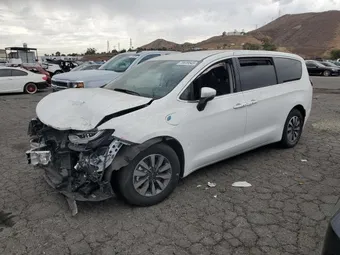 2023 Chrysler Pacifica Hybrid 2C4RC1L72PR575827
