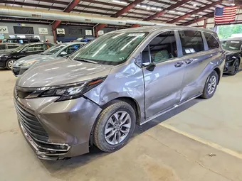 2024 Toyota Sienna 5TDYSKFC7RS114503