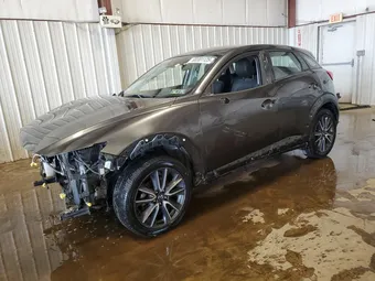 2018 Mazda CX-3 JM1DKFC71J0314135
