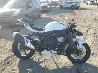 2023 Suzuki GSXR1000 JS1DM11F3P7100023