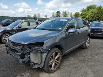 2016 Volkswagen Touareg WVGEP9BP9GD005227