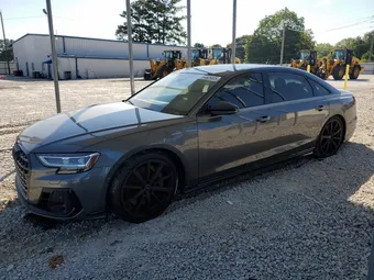 2022 Audi S8 WAULSAF88NN007036