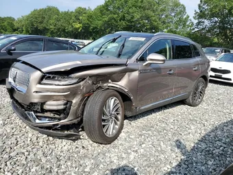 2020 Lincoln Nautilus 2LMPJ8K9XLBL13095