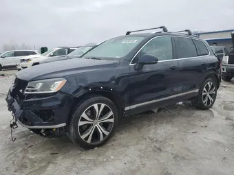 2017 Volkswagen Touareg WVGRF7BP3HD004178
