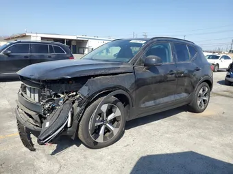 2024 Volvo XC40 YV4L12UK6R2360261