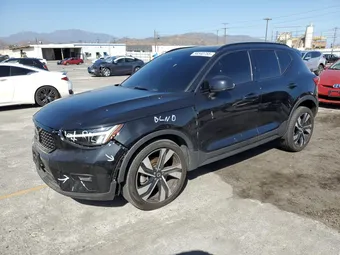 2024 Volvo XC40 YV4L12UL0R2287879