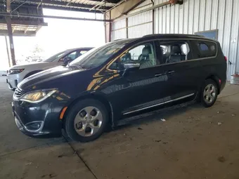 2018 Chrysler Pacifica Hybrid 2C4RC1N7XJR358790