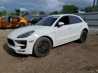 2018 Porsche Macan WP1AG2A59JLB62164