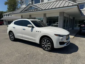 2017 Maserati Levante ZN661XUL7HX256500