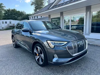2019 Audi e-tron WA1VAAGEXKB008179