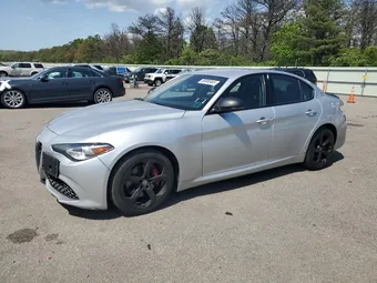 2017 Alfa Romeo Giulia ZARFAEDN9H7533774