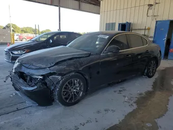 2017 Alfa Romeo Giulia ZARFAEBN2H7554260