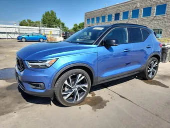 2019 Volvo XC40 YV4162UM7K2112116