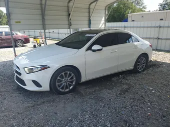 2019 Mercedes-Benz A-Class WDD3G4EB4KW024589