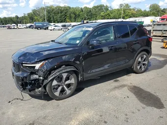 2025 Volvo XC40 YV4L12UCXS2575995