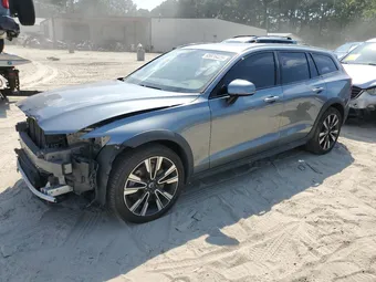 2021 Volvo V60 YV4102WK7M1072755