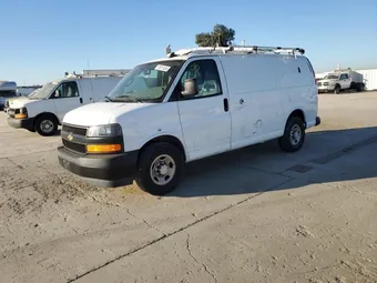 2018 Chevrolet Express 1GCWGAFP5J1179681