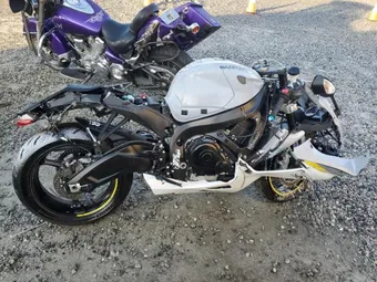 2022 Suzuki GSXR600 JS1GN7FA8N7100722