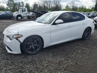 2018 Alfa Romeo Giulia ZARFAECN4J7591217