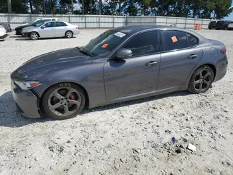 2018 Alfa Romeo Giulia ZARFAEBNXJ7592244