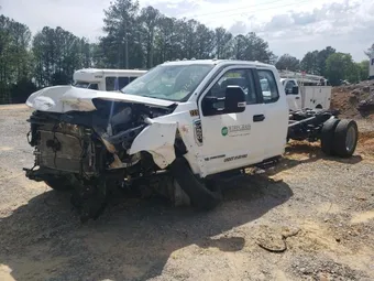 2022 Ford F550 1FD0X5HT1NEF33536