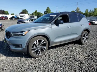 2021 Volvo XC40 YV4162UM3M2466671