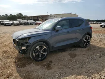 2021 Volvo XC40 YV4162UK4M2425643