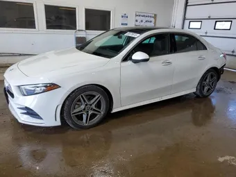 2022 Mercedes-Benz A-Class W1K3G4FB7NJ361144
