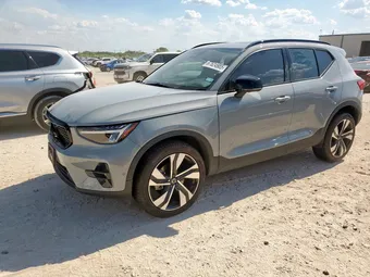 2024 Volvo XC40 YV4L12UL0R2207108