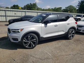 2021 Volvo XC40 YV4162UM3M2502391