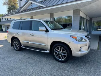 2014 Lexus LX570 JTJHY7AX9E4155773