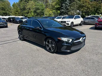 2019 Mercedes-Benz A-Class WDD3G4EB6KW036114