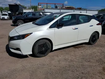 2023 Nissan Leaf 1N4CZ1CV4PC557962