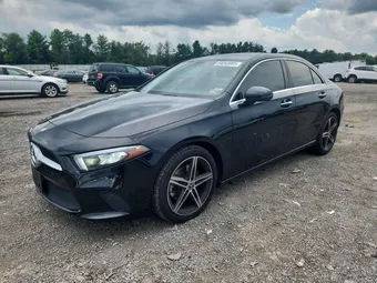 2020 Mercedes-Benz A-Class W1K3G4FB1LW047070