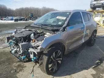 2024 Volvo XC40 YV4L12UE4R2248259
