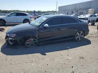 2019 Audi RS3 WUABWGFF1KA900207