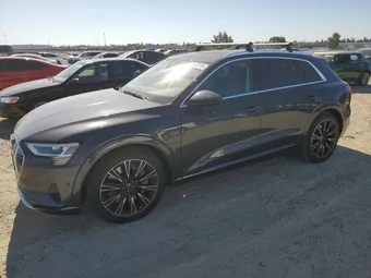 2019 Audi e-tron WA1LAAGE0KB013687