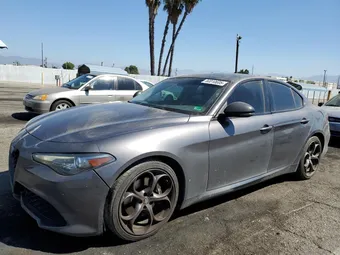 2018 Alfa Romeo Giulia ZARFAECN9J7599250