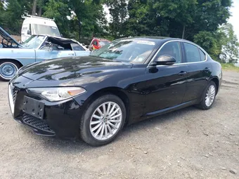 2021 Alfa Romeo Giulia ZARFANAN6M7648198