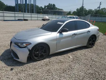 2017 Alfa Romeo Giulia ZARFAECN2H7544570