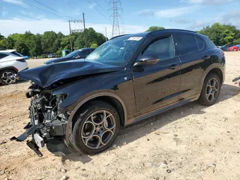 2022 Alfa Romeo Stelvio ZASPAKBN1N7D38576