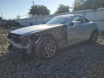 2016 Mercedes-Benz SLK-Class WDDPK3JA2GF123278
