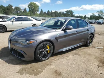 2017 Alfa Romeo Giulia ZARFAEAV3H7518224