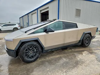 2024 Tesla Cybertruck 7G2CEHED2RA037813