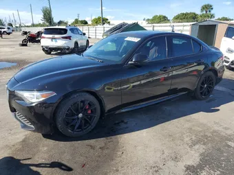 2017 Alfa Romeo Giulia ZARFAEBN0H7551809