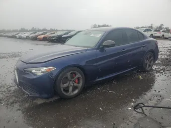 2017 Alfa Romeo Giulia ZARFAEBN6H7551538